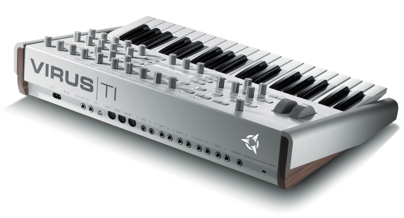 Panneau arrière du synthétiseur Access Virus TI2 Polar Connectique du synthétiseur Access Virus TI2 Polar