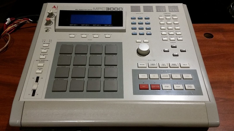 Photo de l'échantillonneur Akai MPC 3000