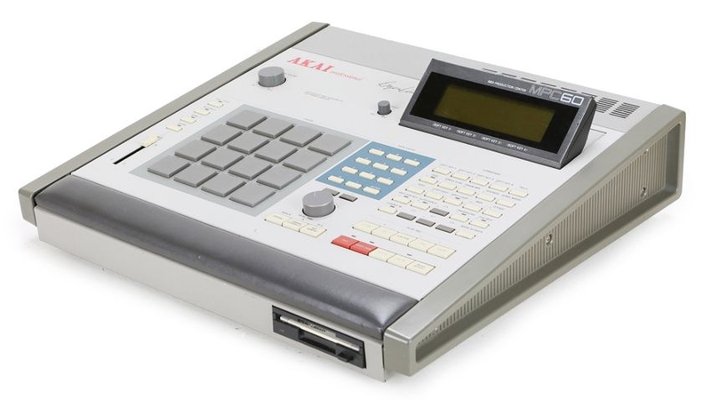 Photo de l'échantillonneur Akai MPC 60
