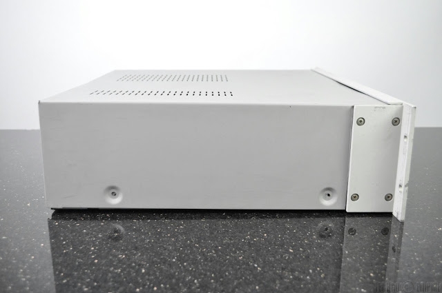 Photo de l'échantillonneur Akai S1000