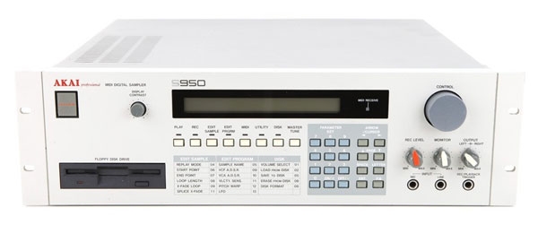 Image Akai S950