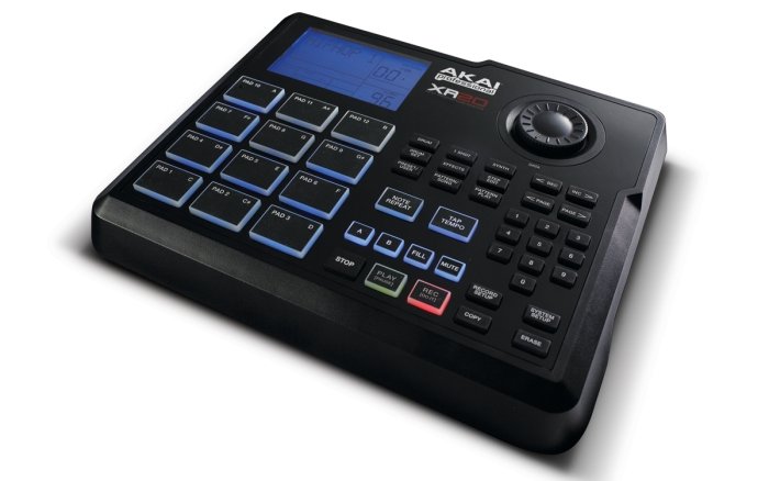 Photo de la boîte à rythmes Akai XR20