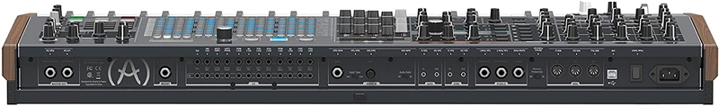 Connectique du synthétiseur Arturia MatrixBrute