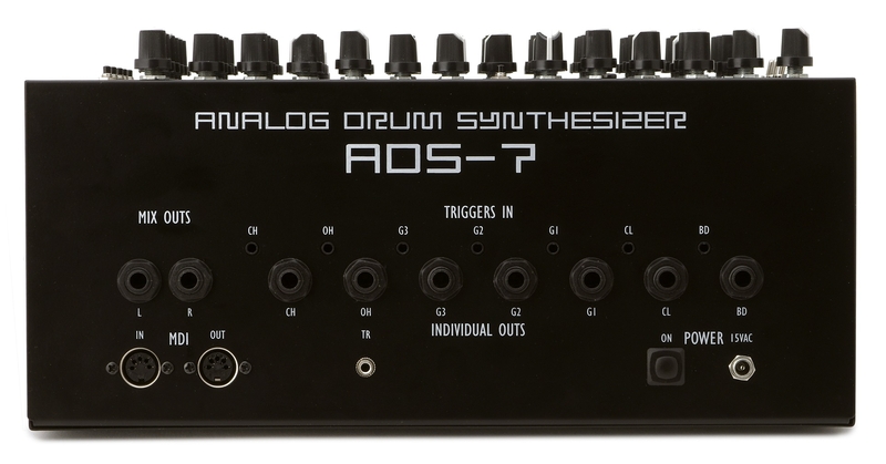 Connectique du synthétiseur AVP Synth ADS-7
