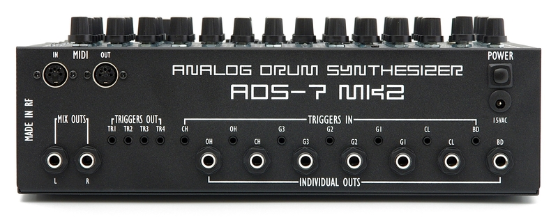 Connectique du synthétiseur AVP Synth ADS-7 Mk2