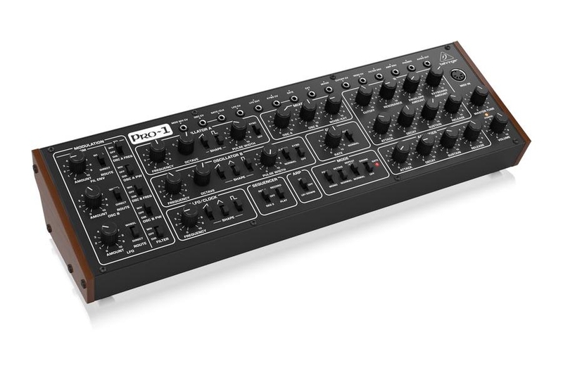 Photo du synthétiseur Behringer PRO-1