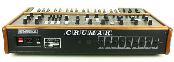 Connectique du synthétiseur Crumar Spirit