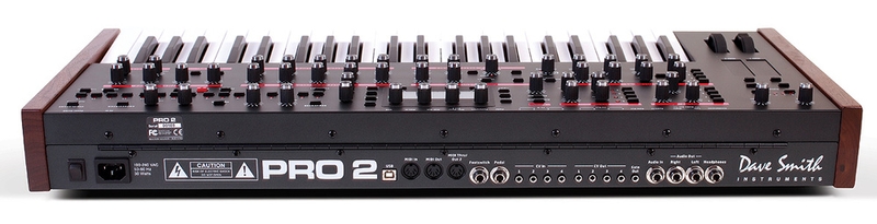 Connectique du synthétiseur Dave Smith Instruments Pro 2