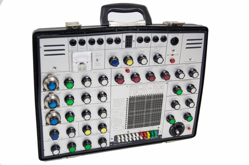 Photo du synthétiseur EMS Synthi AKS