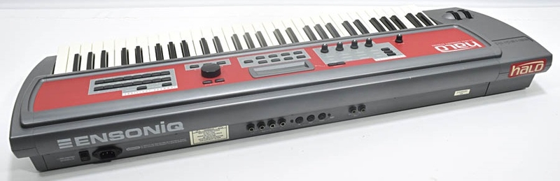 Panneau arrière du synthétiseur Ensoniq Halo Connectique du synthétiseur Ensoniq Halo