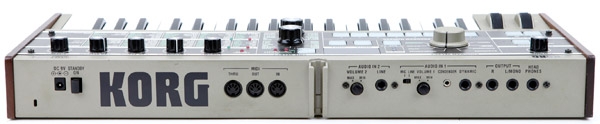 Connectique du synthétiseur Korg MicroKORG