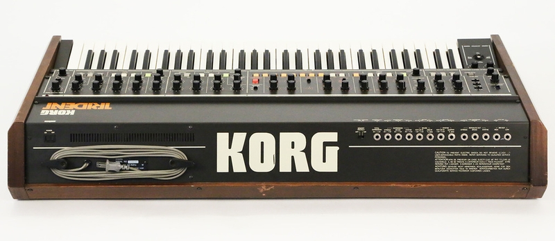 Connectique du synthétiseur Korg Trident