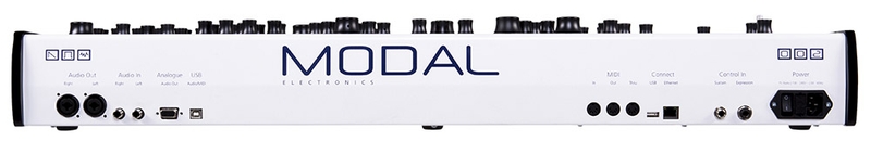 Panneau arrière du synthétiseur Modal 002 Connectique du synthétiseur Modal 002