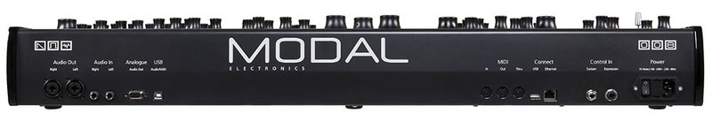 Panneau arrière du synthétiseur Modal 008 Connectique du synthétiseur Modal 008