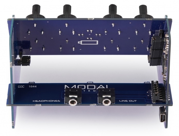 Panneau arrière du synthétiseur Modal CRAFTsynth Connectique du synthétiseur Modal CRAFTsynth