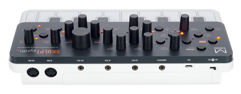 Panneau arrière du synthétiseur Modal SKULPTsynth SE Connectique du synthétiseur Modal SKULPTsynth SE