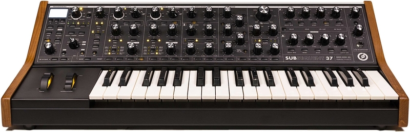 Photo du synthétiseur Moog Subsequent 37