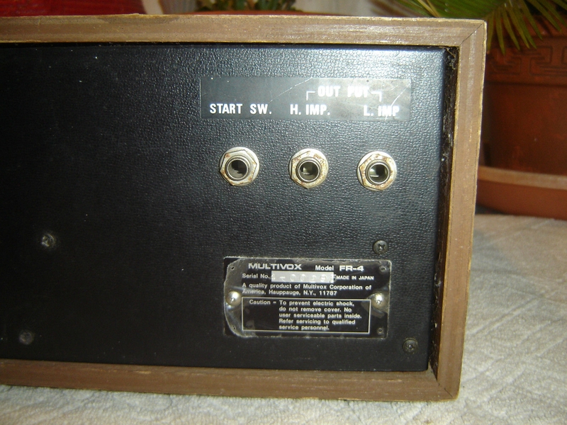 Connectique de la boîte à rythmes Multivox Rhythm Ace FR-4