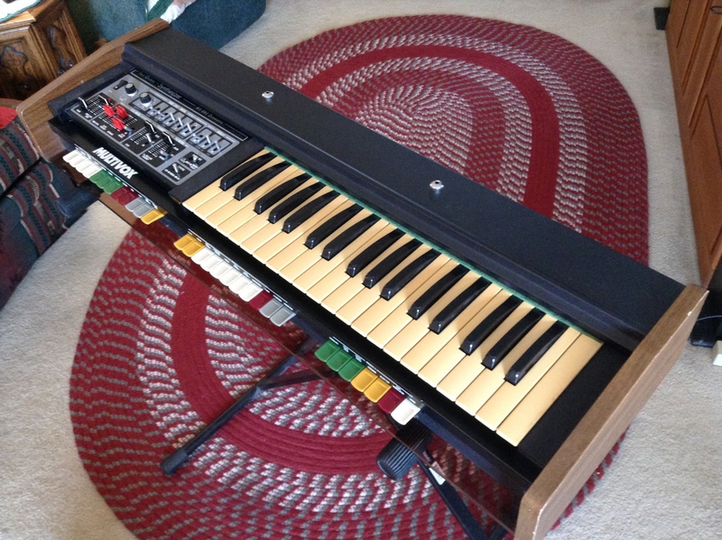 Photo du synthétiseur Multivox MX-880