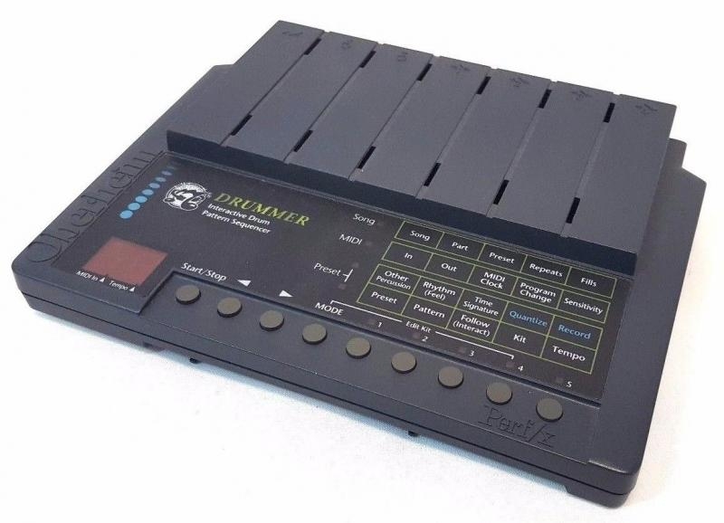 Photo de la boîte à rythmes Oberheim Drummer