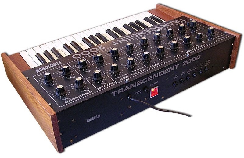 Connectique du synthétiseur Powertran Transcendent 2000