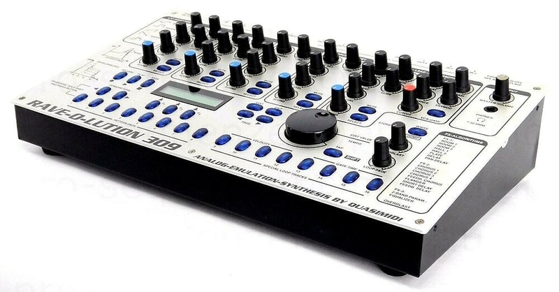 Photo du synthétiseur Quasimidi Raveolution 309