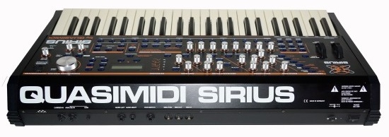 Connectique du synthétiseur Quasimidi Sirius