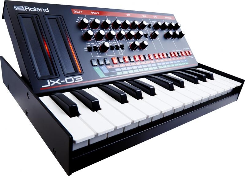 Photo du synthétiseur Roland JX-03
