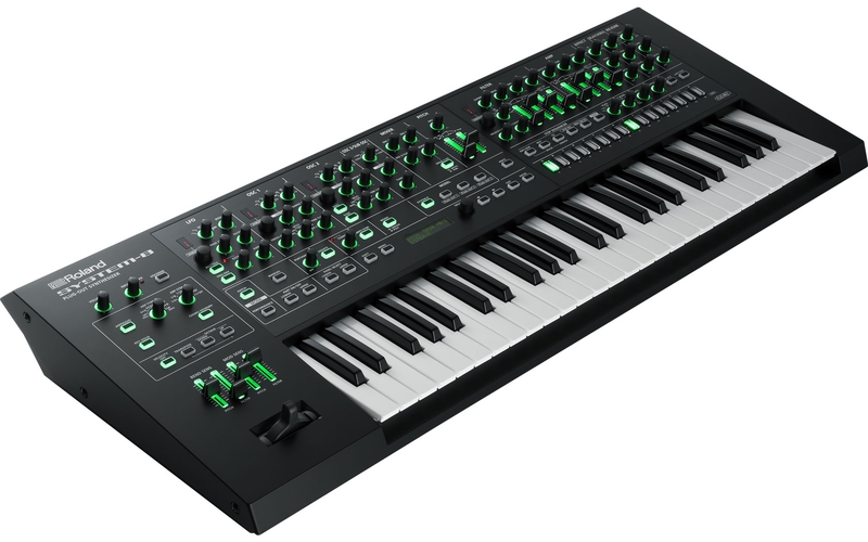 Photo du synthétiseur Roland System 8