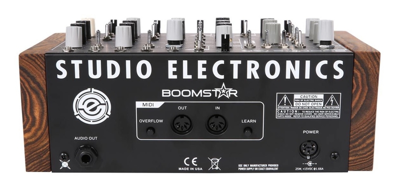 Panneau arrière du synthétiseur Studio Electronics Boomstar V2 Connectique du synthétiseur Studio Electronics Boomstar V2