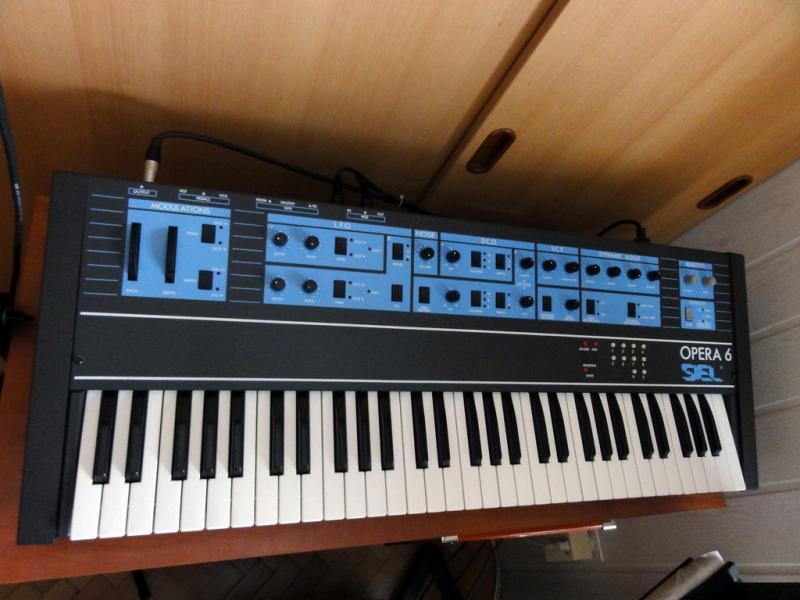 Photo du synthétiseur Siel Opera 6