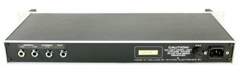 Connectique du synthétiseur Synton Syntovox 222