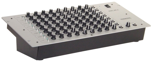 Photo de la boîte à rythmes Vermona DRM1 MkII