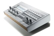 Synthétiseur Access Virus TI Snow