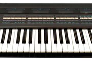 Akai AX80