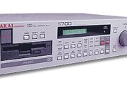 Akai S700