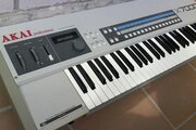 Akai X7000