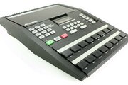 Boîte à rythmes Alesis HR16B