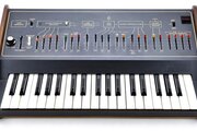 Synthétiseur Arp AXXE