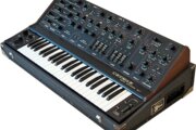 Synthétiseur Crumar DS2