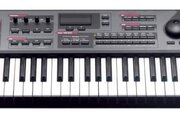 Synthétiseur Kurzweil PC161