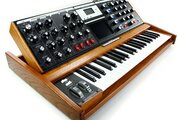 Synthétiseur Moog Minimoog Voyager