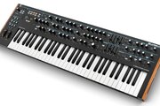Synthétiseur Novation Summit