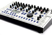 Synthétiseur Quasimidi Raveolution 309