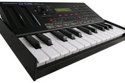 Synthétiseur Roland D-05