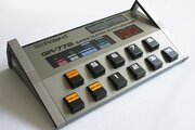 Synthétiseur Roland GR-77B