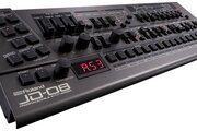 Synthétiseur Roland JD-08