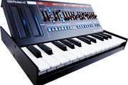 Synthétiseur Roland JU-06