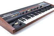 Synthétiseur Roland Juno-6
