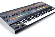Synthétiseur Roland Jupiter 8
